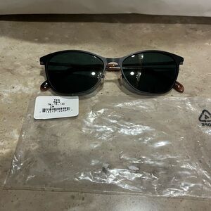 Vera Wang Yara Black Sunglasses